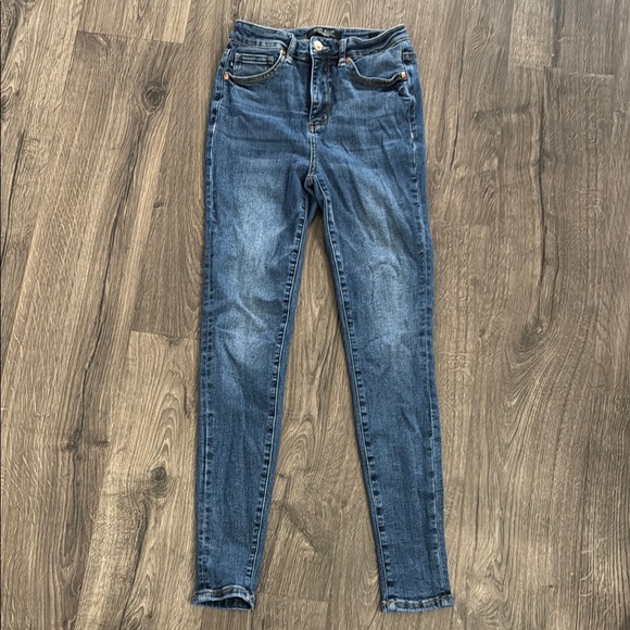 Judy Blue Skinny Jeans - Picture 1 of 5
